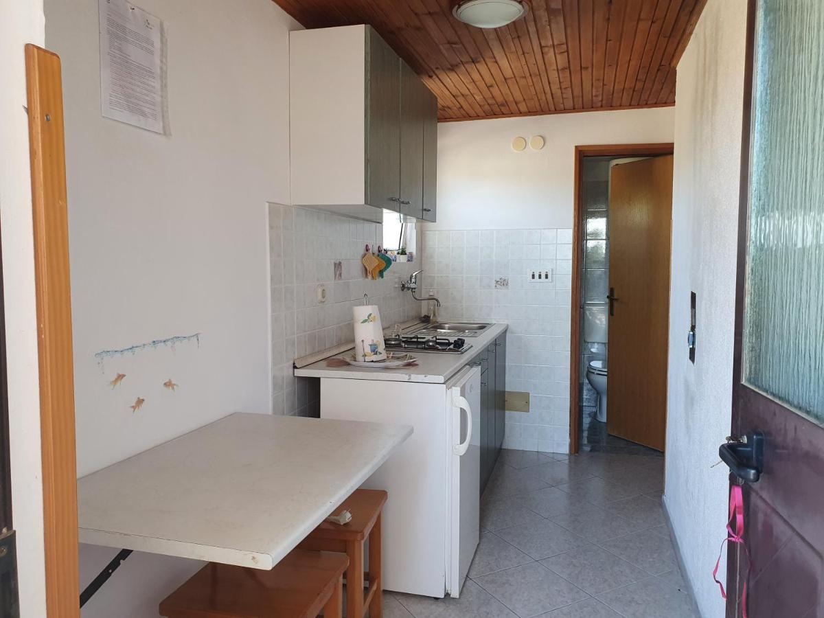 Apartman Letizia Daire Ustrine Dış mekan fotoğraf